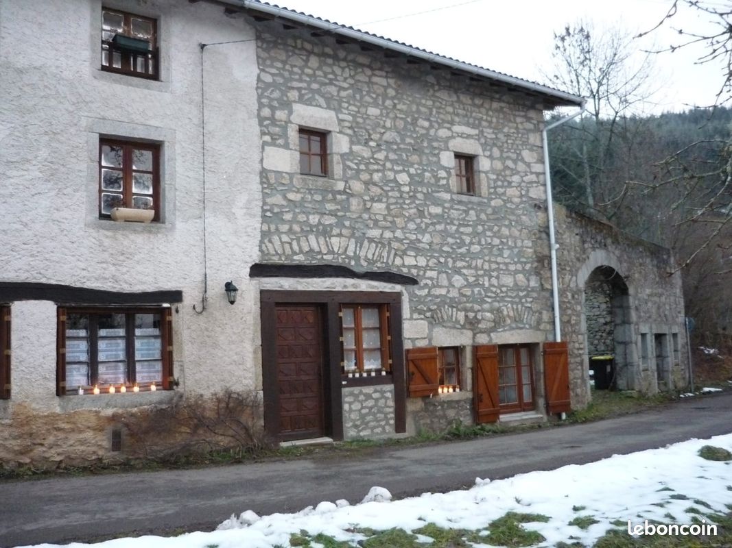 5 bedrooms House in Puy-de-Dome, France No. 342699