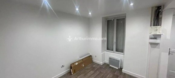 Casa de 3 dormitorios en Sarcelles, France No. 125509 11