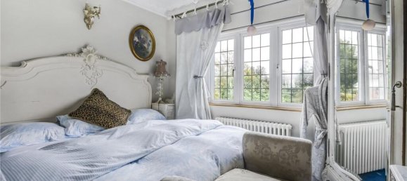 3 bedrooms House in London, United Kingdom No. 6637 9