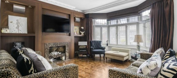 3 bedrooms House in London, United Kingdom No. 6637 36