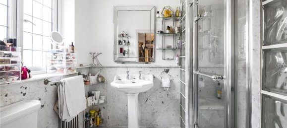 3 bedrooms House in London, United Kingdom No. 6637 14