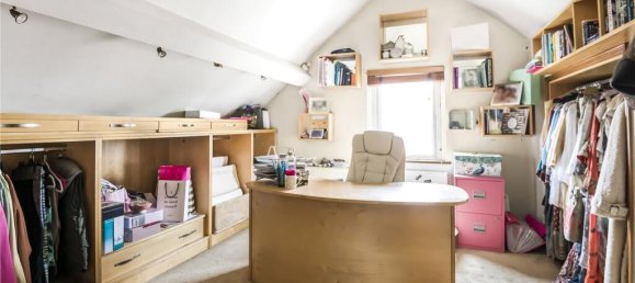 3 bedrooms House in London, United Kingdom No. 6637 24