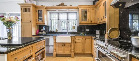 3 bedrooms House in London, United Kingdom No. 6637 2