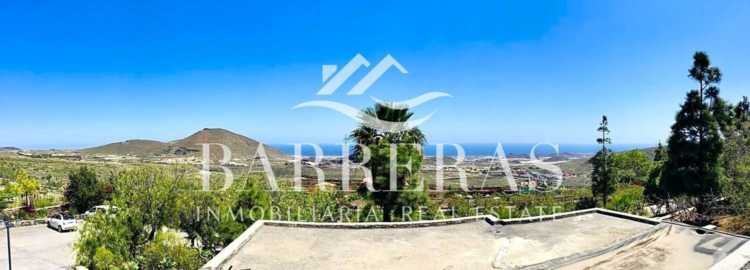 4 bedrooms House in San Miguel de Abona, Spain No. 129979