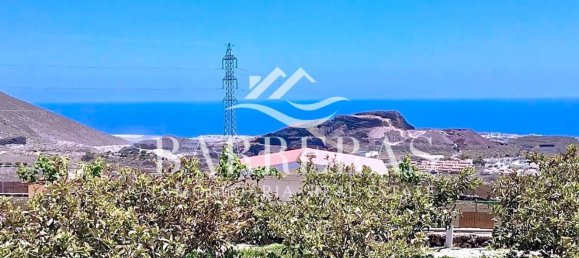 4 bedrooms House in San Miguel de Abona, Spain No. 129979 6