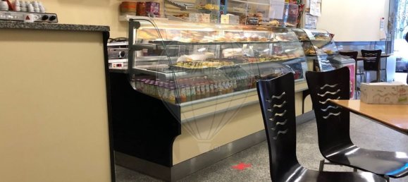 137m² Commercial property in Ovar, Portugal No. 89552 8