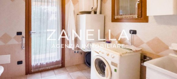 10-salle Villa à Resana, Italy No. 152407 29