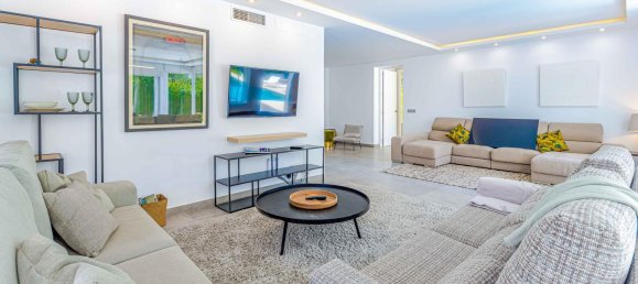 Дом с 6 спальнями в Марбелья, Испания № 81371 5