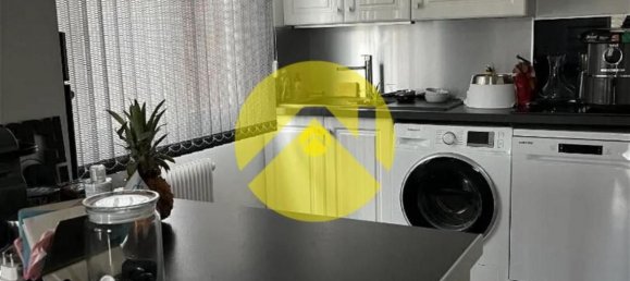 Apartamento de 2 dormitorios en Bourges, France No. 158835 5