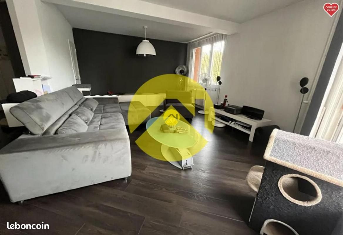 Apartamento de 2 dormitorios en Bourges, France No. 158835