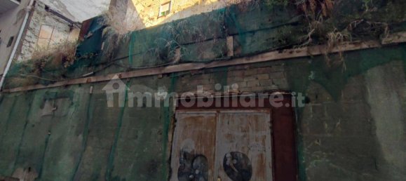 Здание с 1 комнатой в Неаполь, Италия № 330303 5