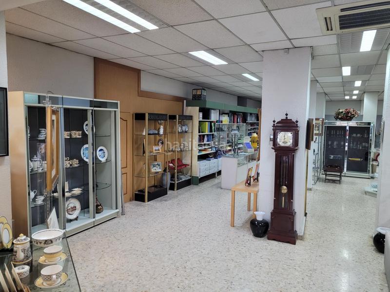 500m² Commercial property in Cuatro Caminos, Spain No. 121936