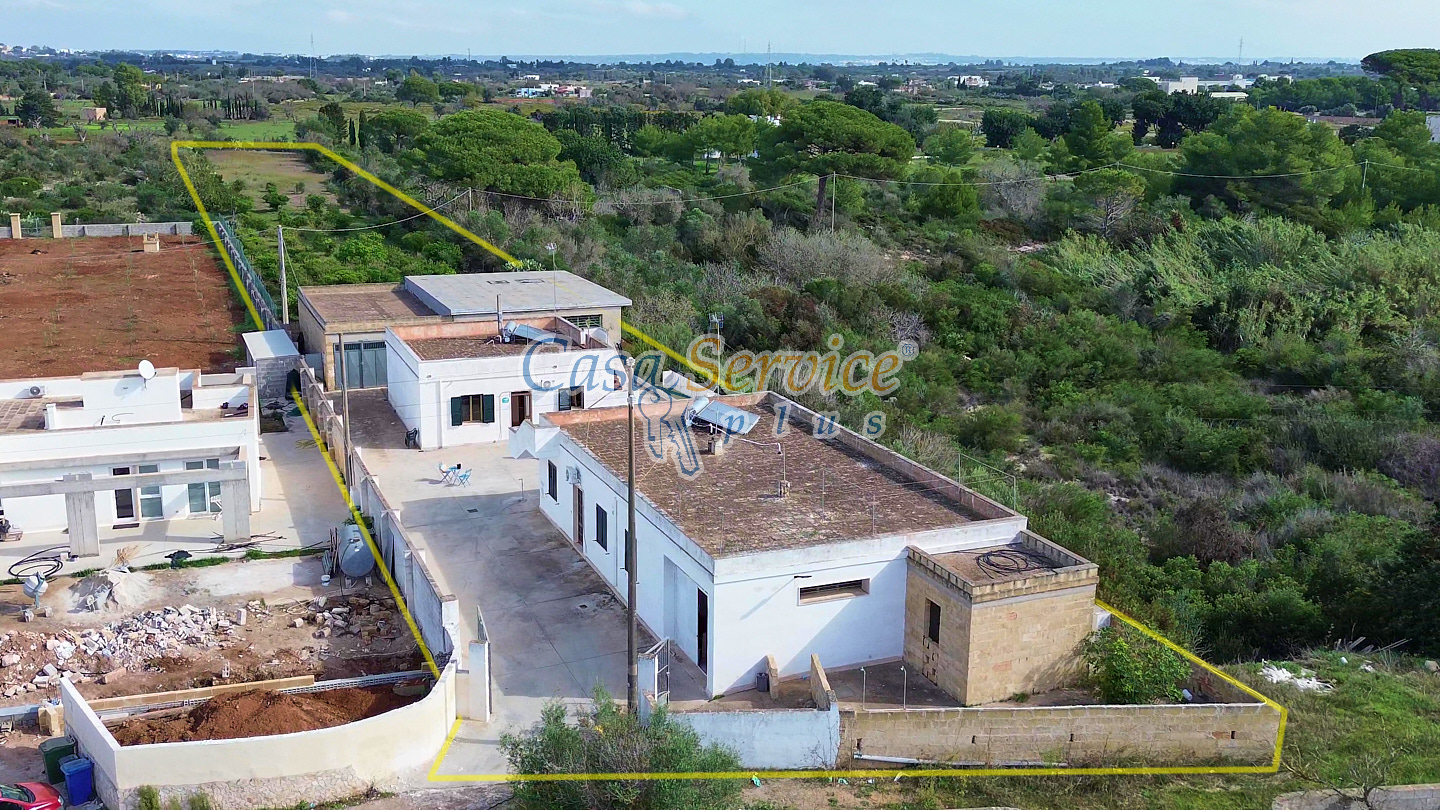 5 bedrooms House in Gallipoli, Italy No. 222008