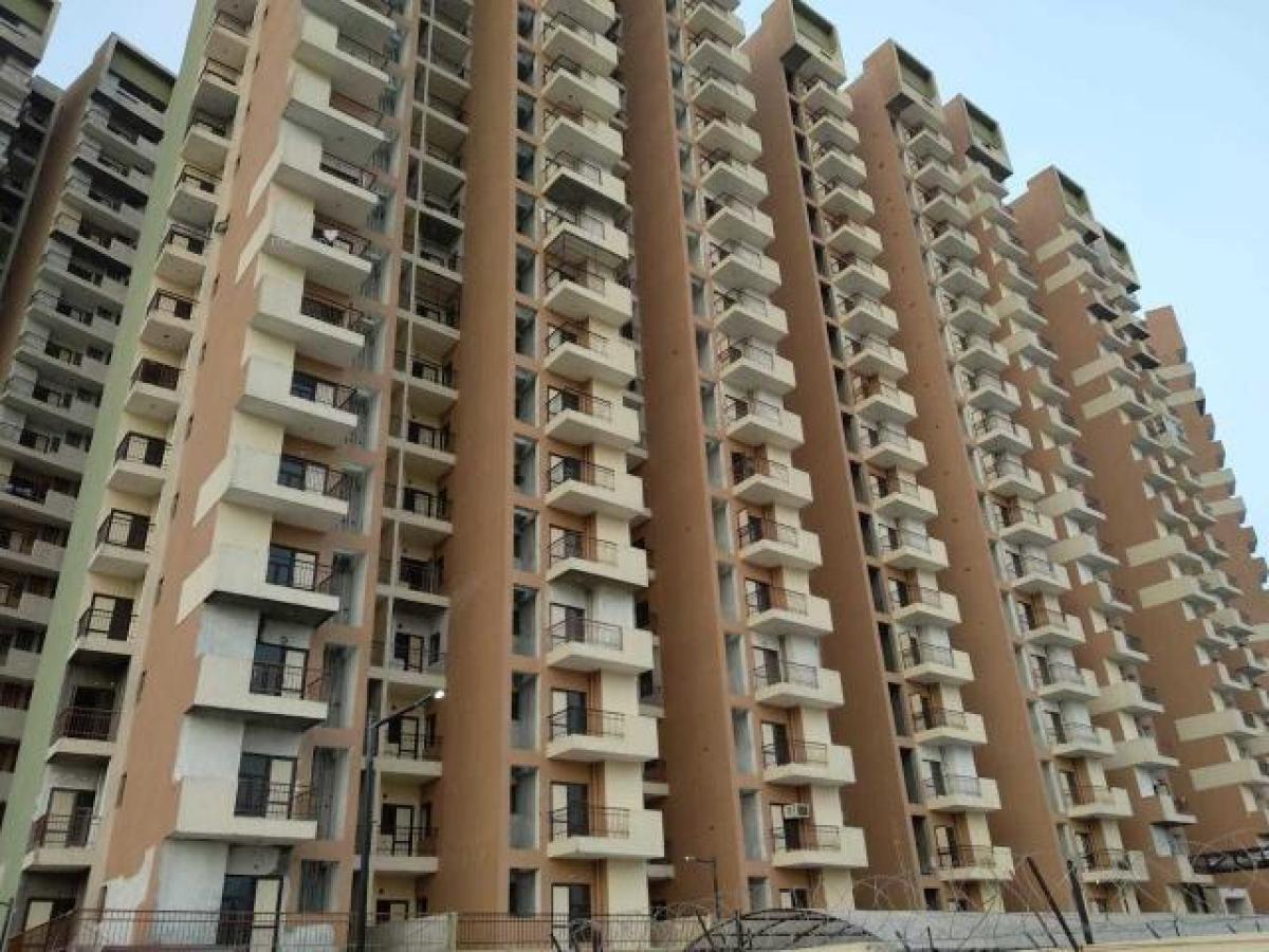 Casa de 3 dormitorios en Ghaziabad, India No. 2421