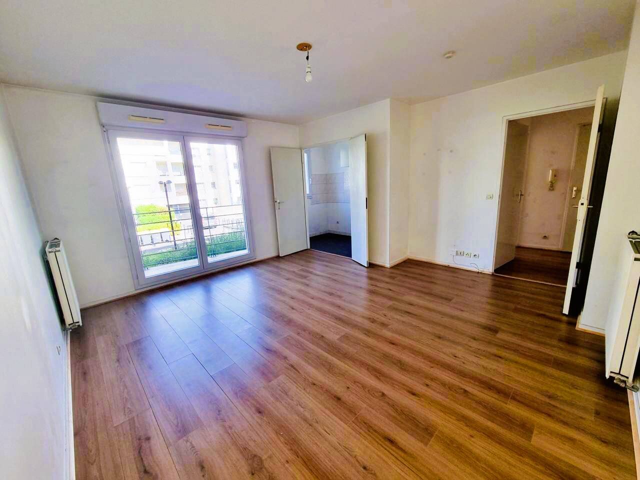 Studio in Lognes, France, Nr. 334530