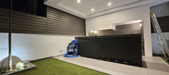 Вилла с 4 спальнями в Трахони, Кипр № 3213 23