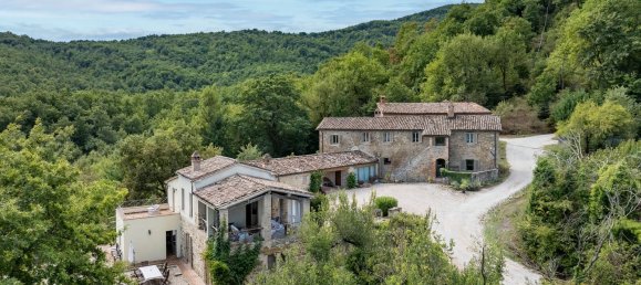 8 bedrooms House in Città di Castello, Italy No. 63822 9