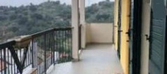 7-salle Appartement à Messina, Italy No. 43047 4