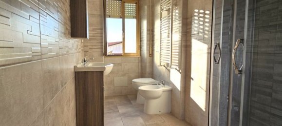 Apartamento de 3 divisões em Fonte Nuova, Italy N.º 185204 5