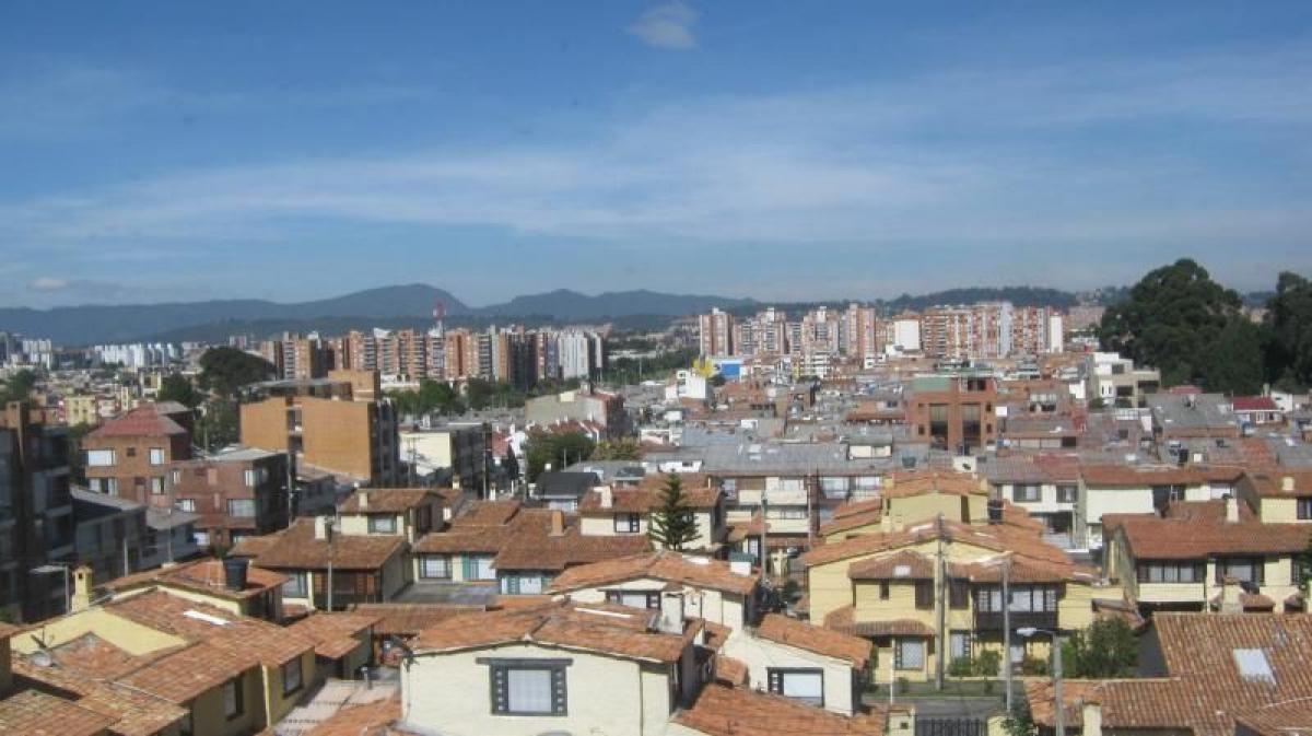 2 bedrooms House in Bogota, Colombia No. 14662