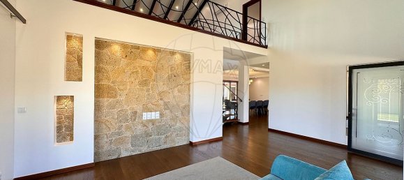 3 bedrooms House in Viana do Castelo, Portugal No. 27051 8