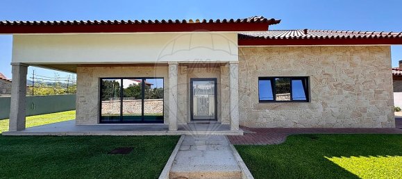 3 bedrooms House in Viana do Castelo, Portugal No. 27051 6