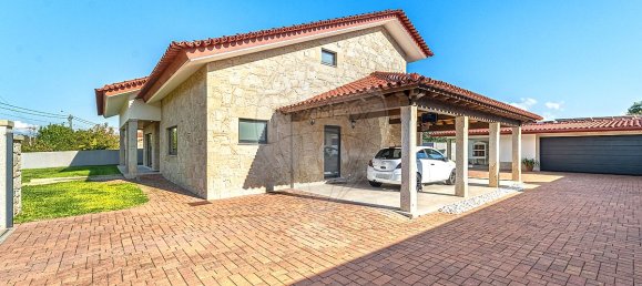 3 bedrooms House in Viana do Castelo, Portugal No. 27051 4