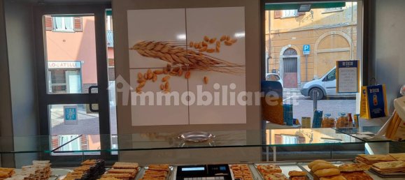 2-Zimmer Gewerbliche Immobilie in Canzo, Italy, Nr. 138164 10