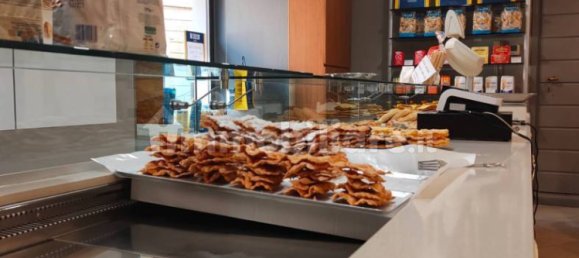 2-Zimmer Gewerbliche Immobilie in Canzo, Italy, Nr. 138164 7