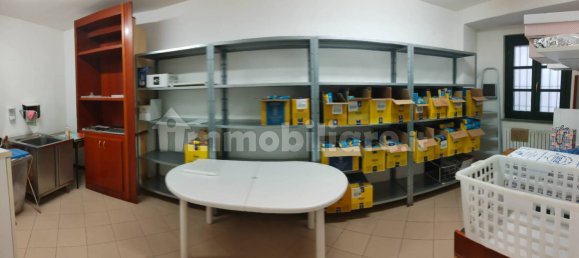 2-Zimmer Gewerbliche Immobilie in Canzo, Italy, Nr. 138164 11