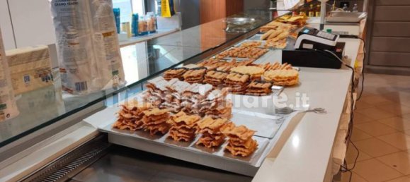 2-Zimmer Gewerbliche Immobilie in Canzo, Italy, Nr. 138164 8