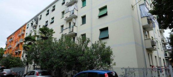 2 Schlafzimmer Wohnung in Paderno Dugnano, Italy, Nr. 360519 2