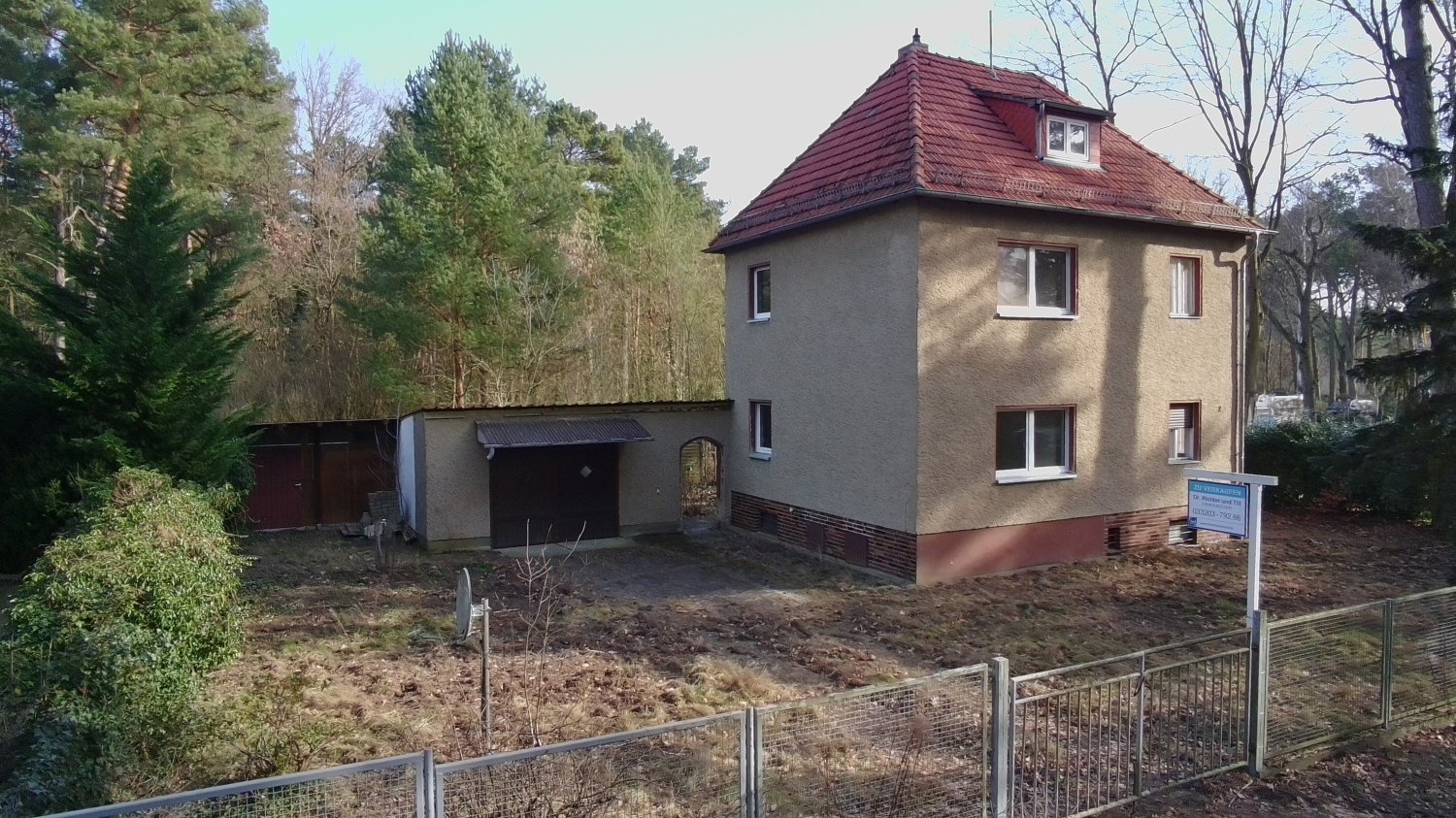 5 rooms House in Potsdam-Mittelmark, Germany No. 34639