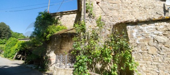 5 bedrooms House in Pelago, Italy No. 199614 3