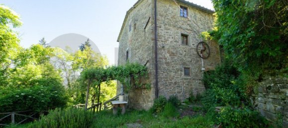 5 bedrooms House in Pelago, Italy No. 199614 2