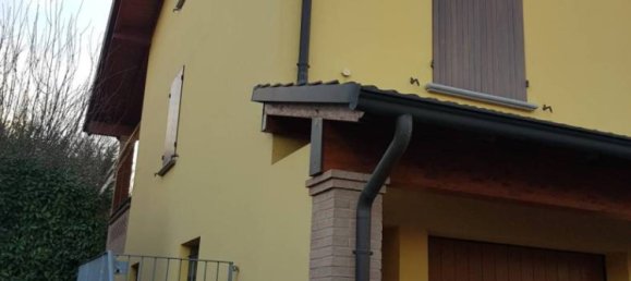 2 Schlafzimmer Villa in Quattro Castella, Italy, Nr. 330538 3