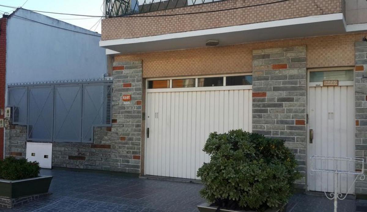 Дом с 2 спальнями в Ланус, Аргентина № 63118