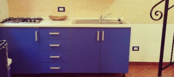 Квартира с 2 комнатами в Кастелламмаре дель Гольфо, Италия № 258754 3