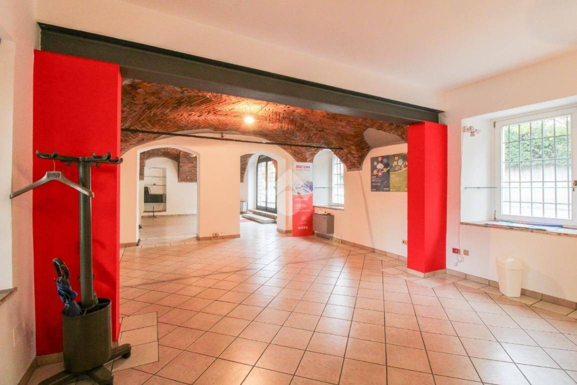 4 rooms Commercial property in Chiari, Italy No. 54739