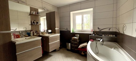 Дом с 4 спальнями в Сент-Аман-Монтрон, Франция № 89154 15