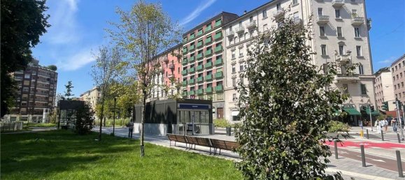 4 bedrooms Apartment in Milan, Italy No. 362668 10