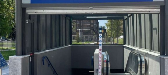 4 bedrooms Apartment in Milan, Italy No. 362668 3