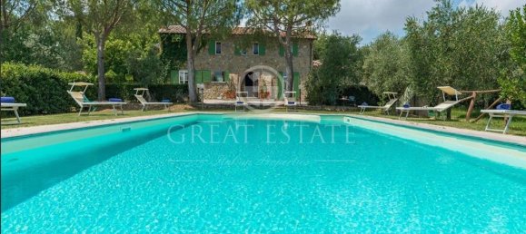 9 bedrooms House in Cortona, Italy No. 179437 2