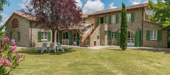 9 bedrooms House in Cortona, Italy No. 179437 3