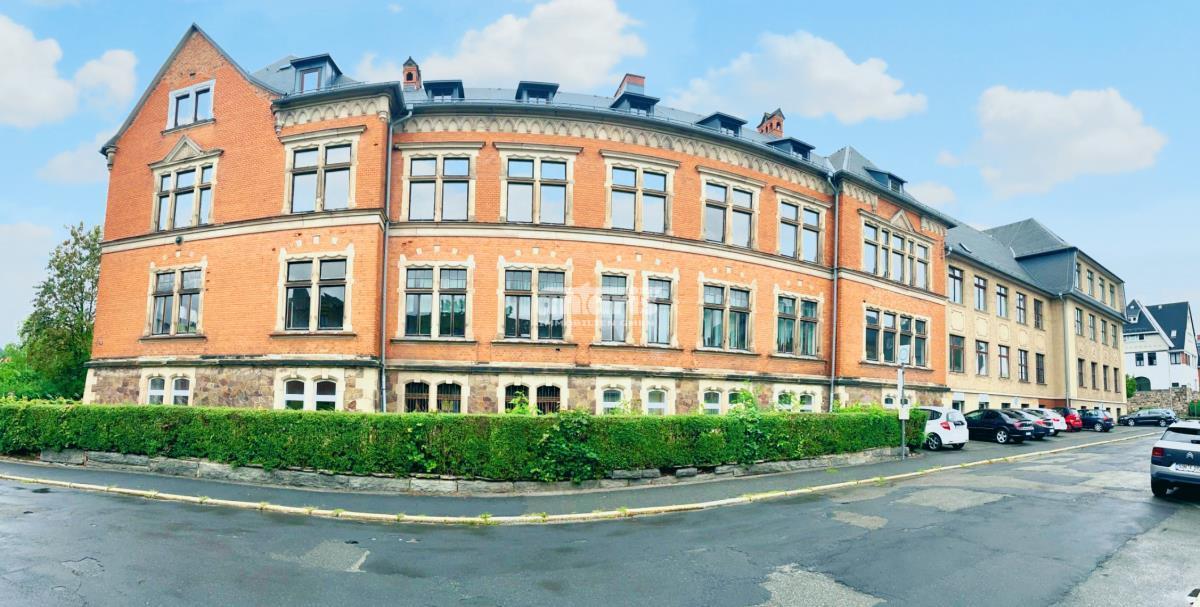 Edificio en Sonneberg, Germany 3096 m² No. 19108