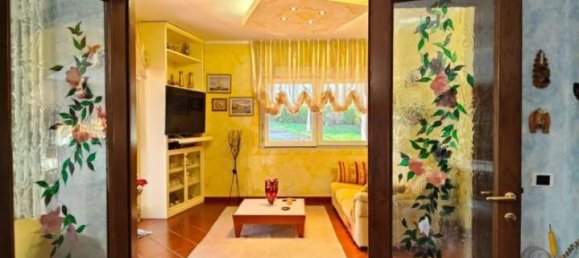 21-Zimmer Villa in Licciana Nardi, Italy, Nr. 36016 35