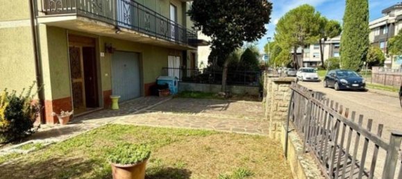 3 chambres Villa à Arezzo, Italy No. 321232 2