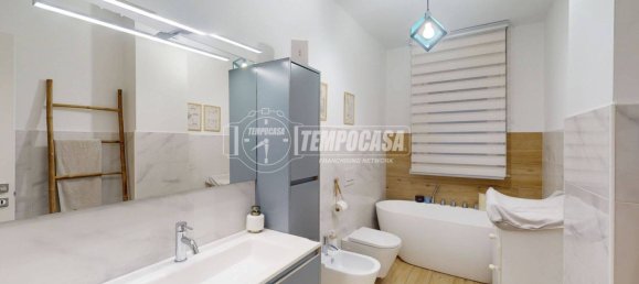 2 bedrooms Apartment in Turin, Italy No. 58926 9