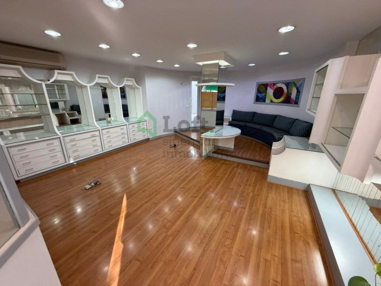 Коммерческая недвижимость 97м² в Бадахос, Испания № 250478