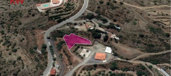 1143 m² terreno en venta en Agioi Vavatsinias, Larnaka, Cyprus № 181249 2